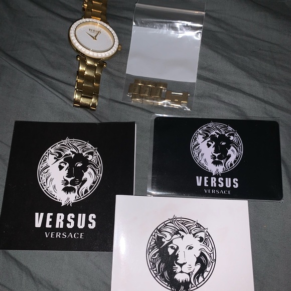 VERSUS VERSACE WATCH - Picture 4 of 5
